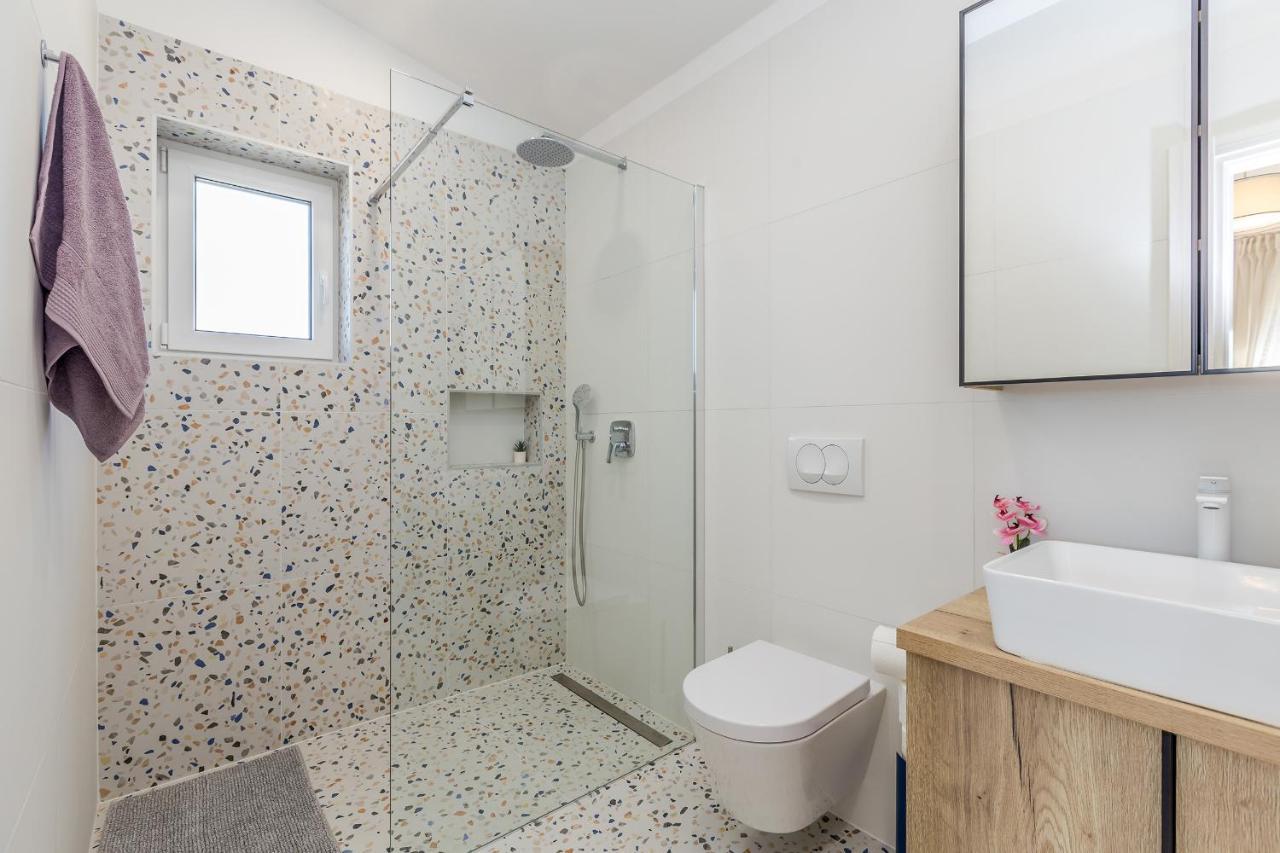 Holiday House Villa Andro Pinezici  Bagian luar foto