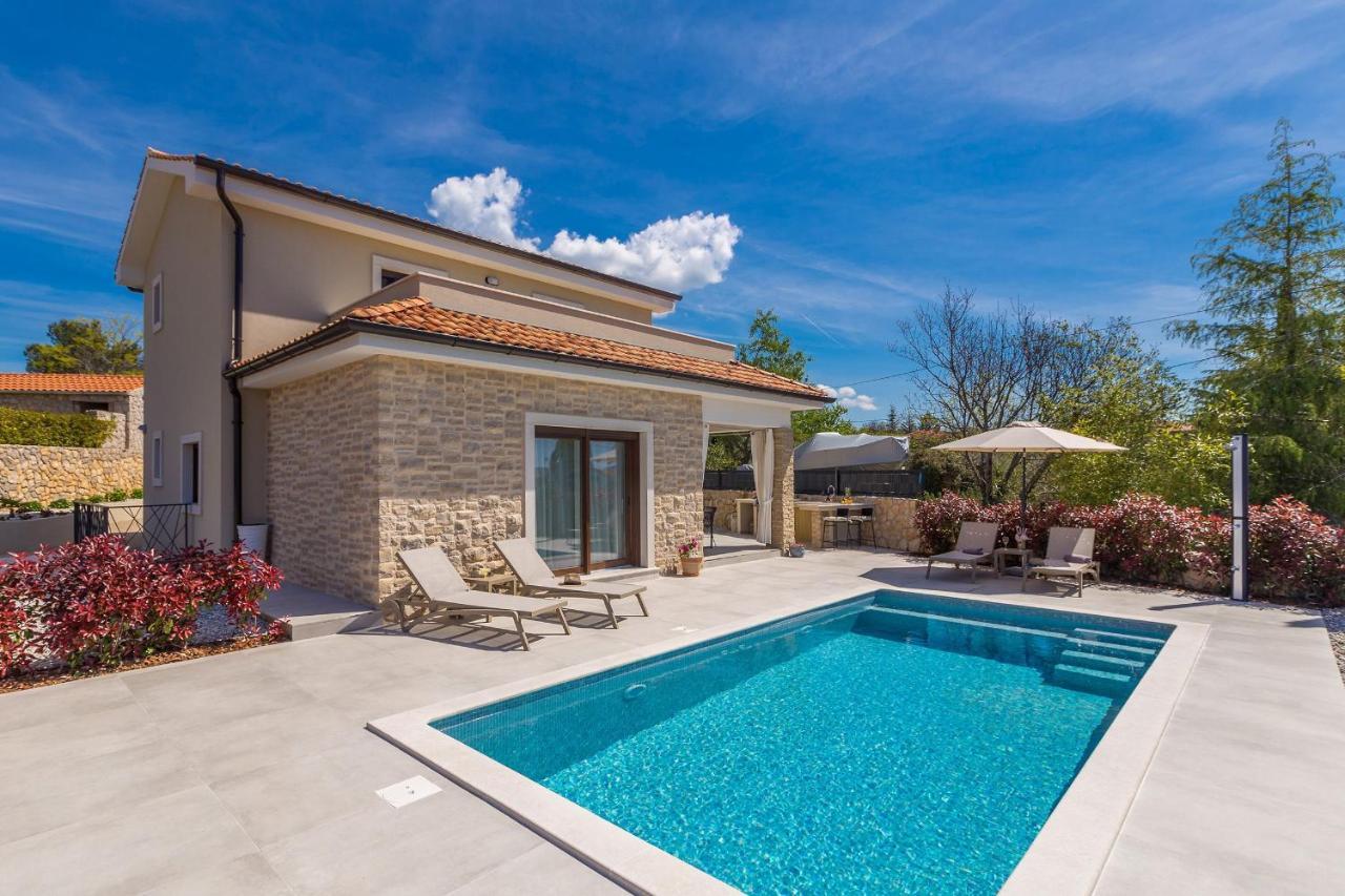 Holiday House Villa Andro Pinezici  Bagian luar foto