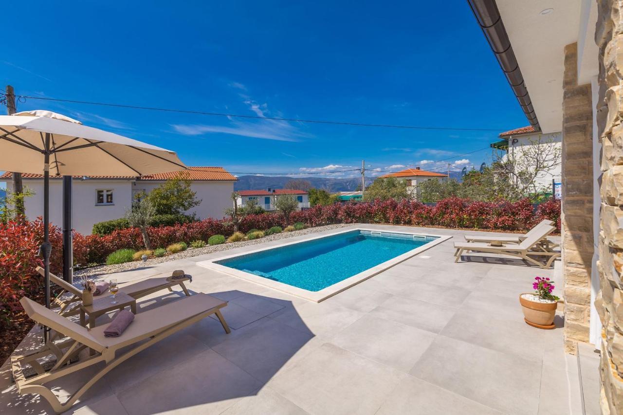 Holiday House Villa Andro Pinezici  Bagian luar foto