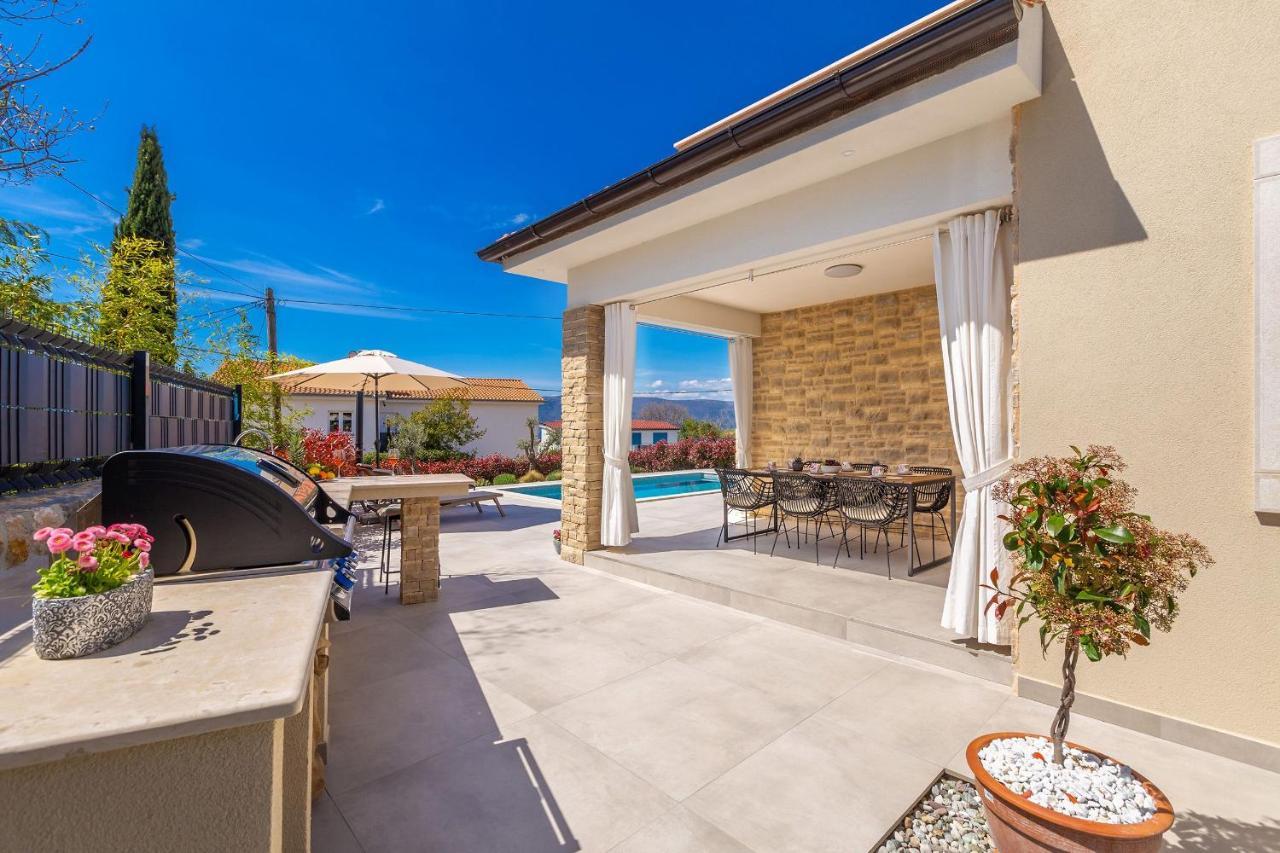 Holiday House Villa Andro Pinezici  Bagian luar foto
